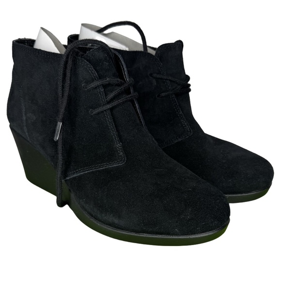 Crocs Suede Wedge Heels Boot Shoes Shootie size 6 black - Picture 1 of 8